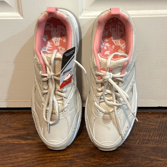 NWT Avia Verge Women’s Sneakers - Picture 3 of 8